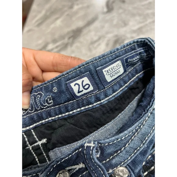 Women's Miss Me Jeans Size 26 Dark Blue with White Stitching - Picture 7 of 13